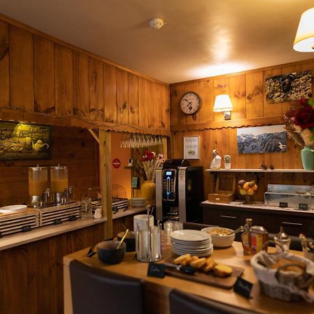 Hotel Quin Te Va Cauterets Bagian luar foto