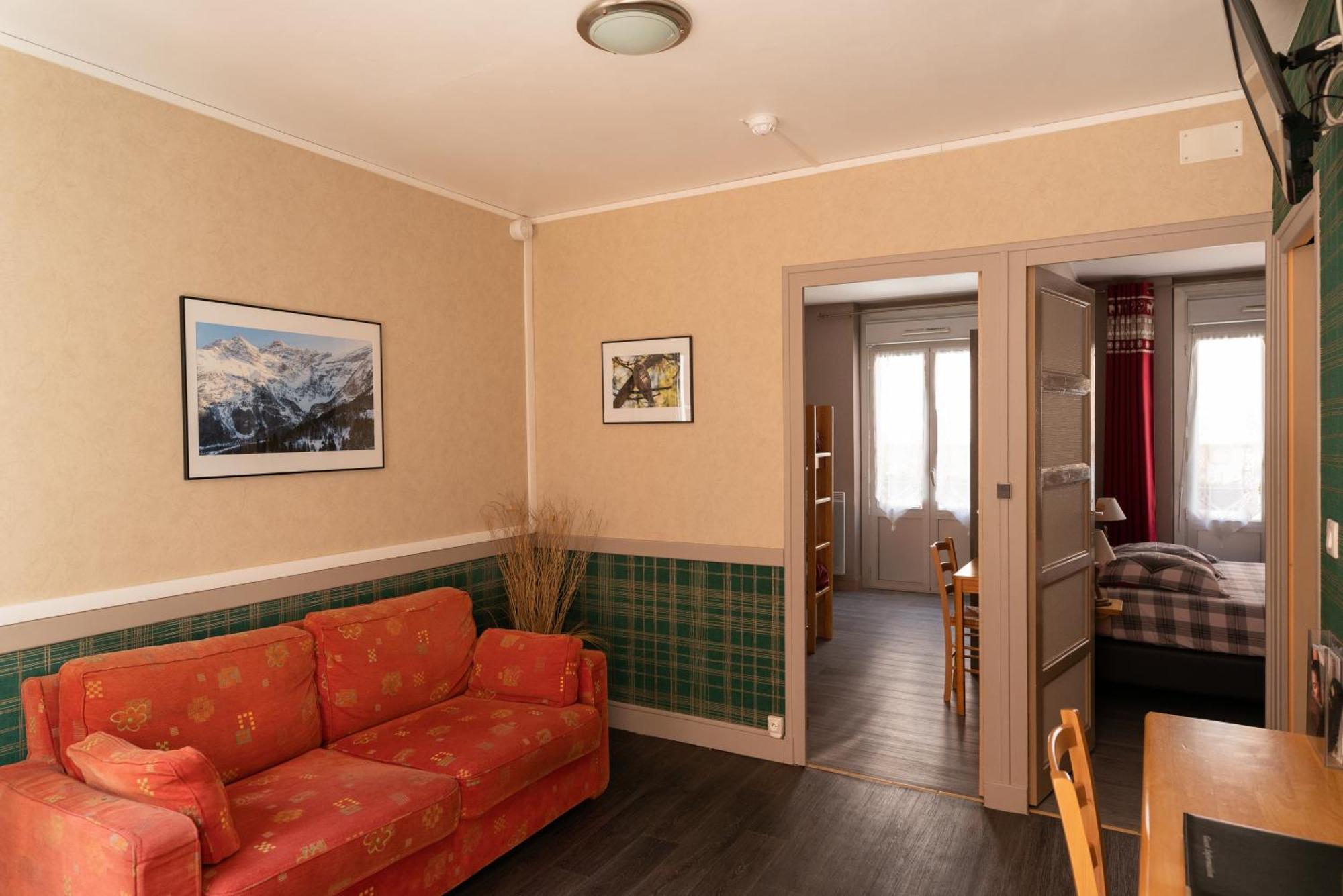 Hotel Quin Te Va Cauterets Bagian luar foto